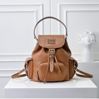 MOCHILA MIU MIU COURO