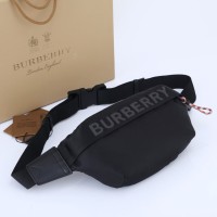 POCHETE BURBERRY SONY PRETA ITALIANA