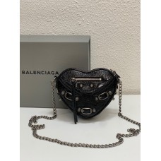 BALENCIAGA LE CAGOLE HEART