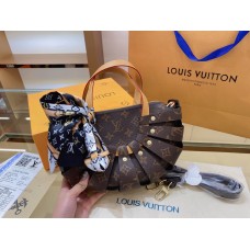 LOUIS VUITTON COURO 