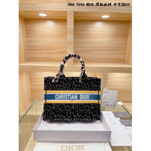 bolsas similar to dior book tote