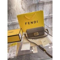 BOLSA FENDI BAGUETTE VELUDO