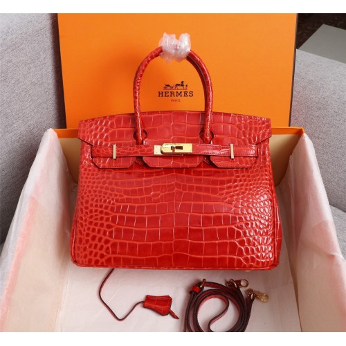 what are birkin bolsas made of