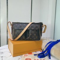 BOLSA LOUIS VUITTON VIVA CITE SHOULDER BAG