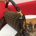 BOLSA FENDI ZUCA BANGUETTE