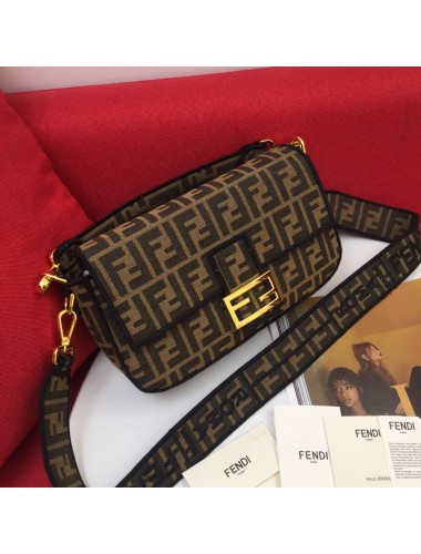 BOLSA FENDI ZUCA BANGUETTE