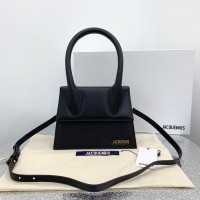 BOLSA JACQUEMUS LE CHIQUITO